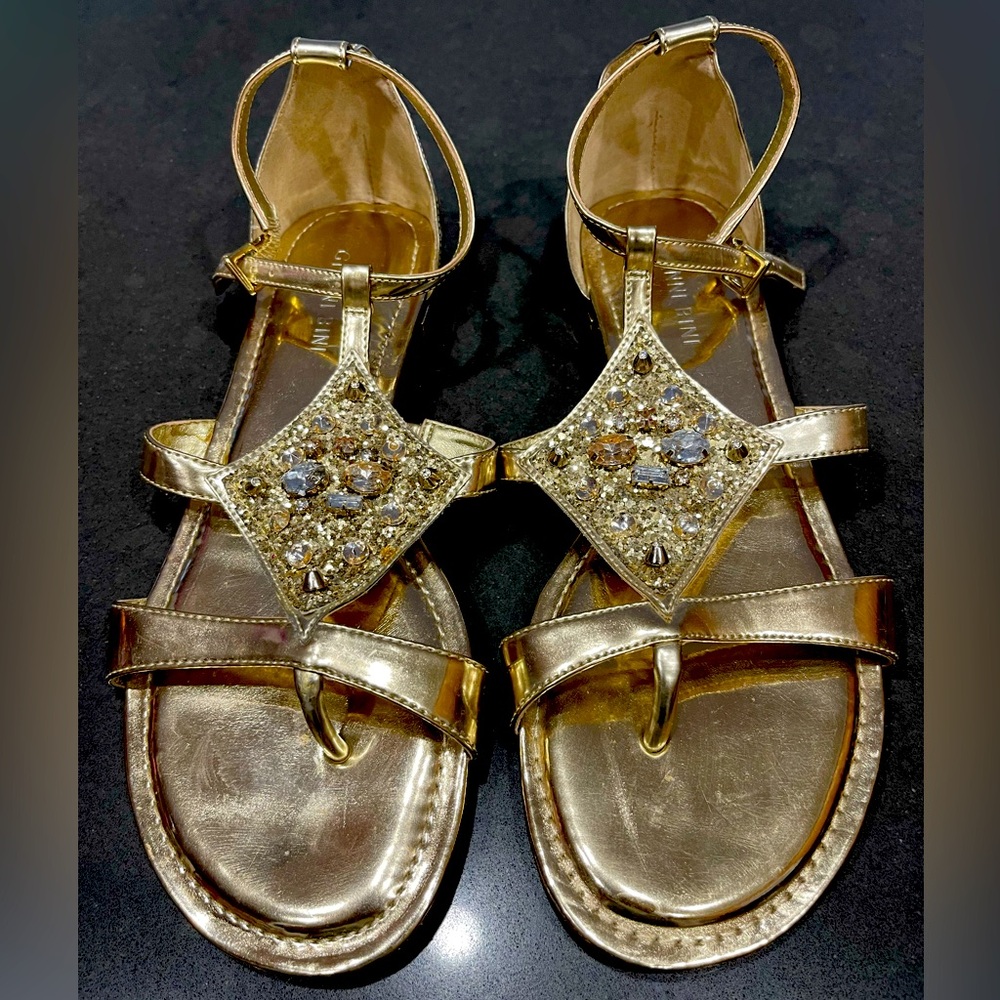 GIANNI BINI GOLD, STRAPPY, BLINGY FLAT SANDALS. Rhinestone accents!